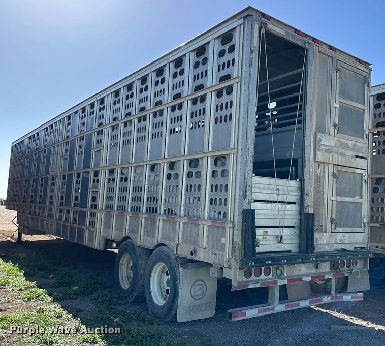 image for item EQ4690 2009 Barrett livestock trailer