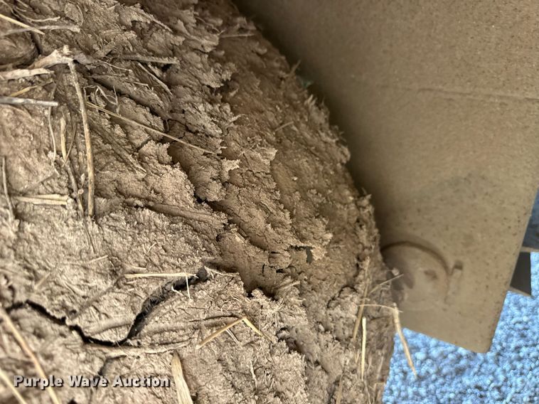 image for item EQ4690 2009 Barrett livestock trailer