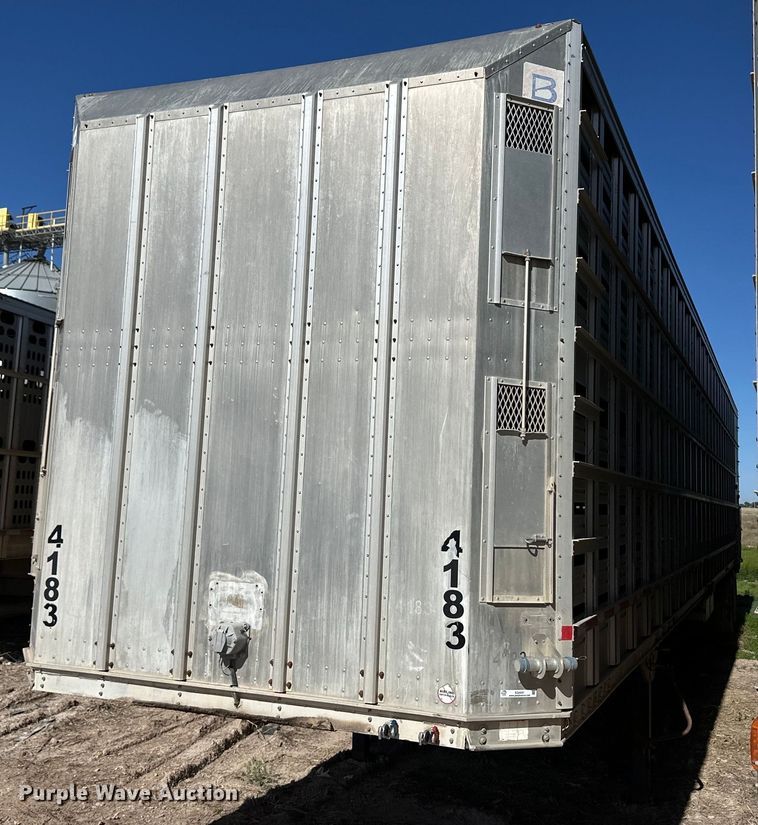 image for item EQ4691 2007 Barrett livestock trailer