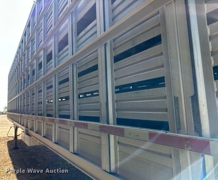 image for item EQ4691 2007 Barrett livestock trailer