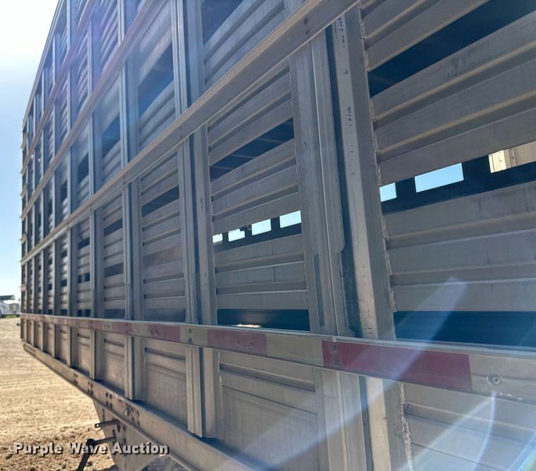 image for item EQ4691 2007 Barrett livestock trailer