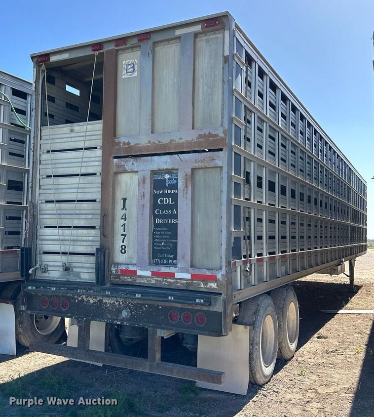 image for item EQ4693 2006 Barrett livestock trailer