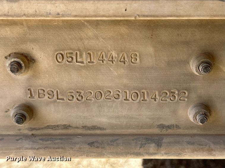 image for item EQ4693 2006 Barrett livestock trailer