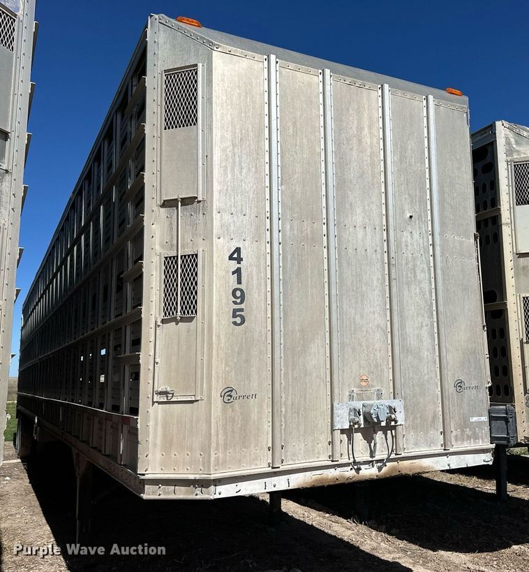 image for item EQ4694 2007 Barrett livestock trailer