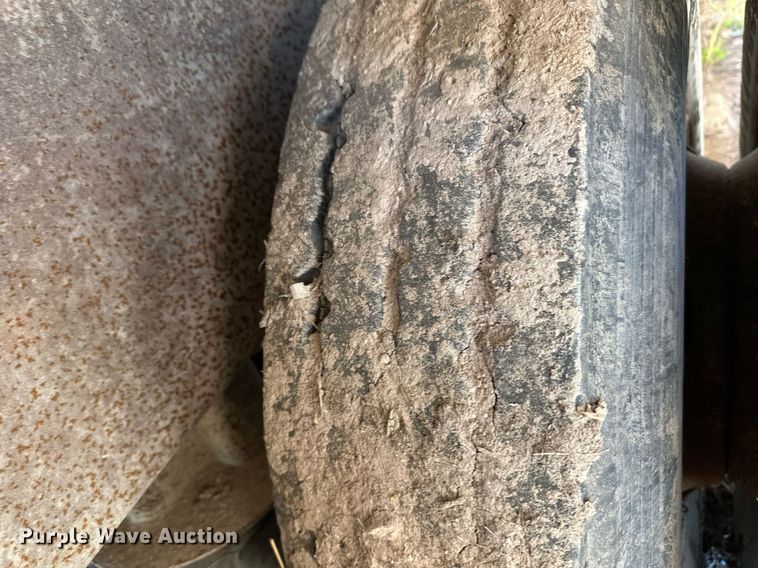 image for item EQ4694 2007 Barrett livestock trailer