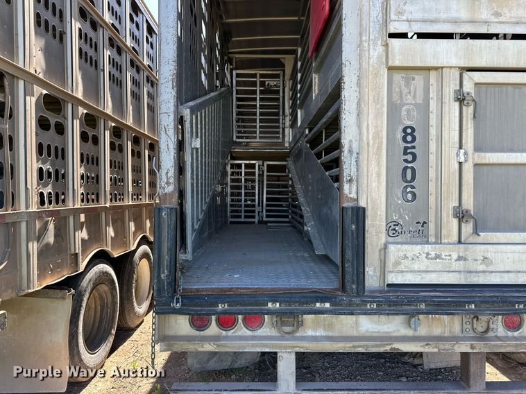 image for item EQ4695 2009 Barrett livestock trailer