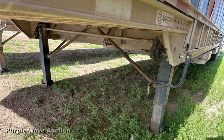 image for item EQ4698 2007 Barrett livestock trailer
