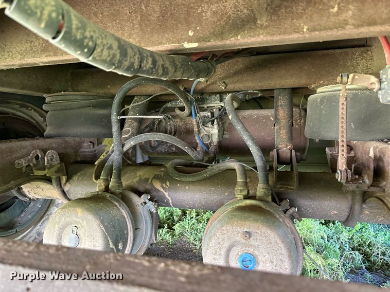 image for item EQ4698 2007 Barrett livestock trailer