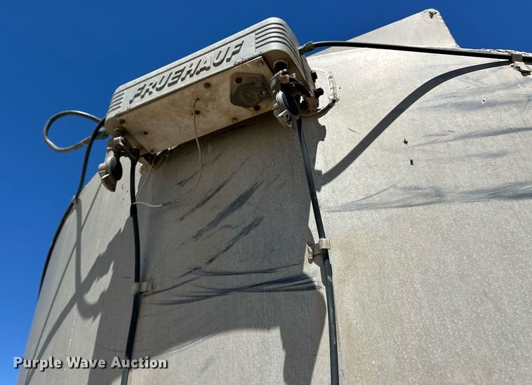 image for item EQ4702 1963 Fruehauf F2 tank trailer