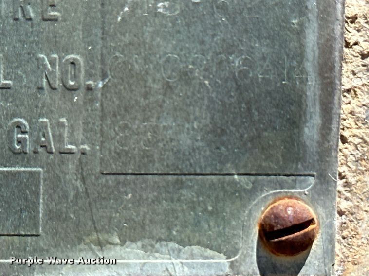 image for item EQ4702 1963 Fruehauf F2 tank trailer