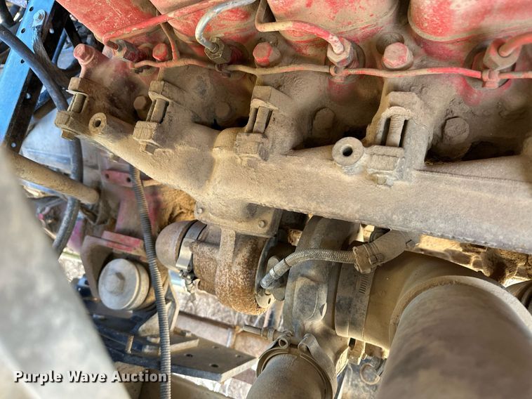 image for item EQ4703 2004 Ottowa 30 yard truck