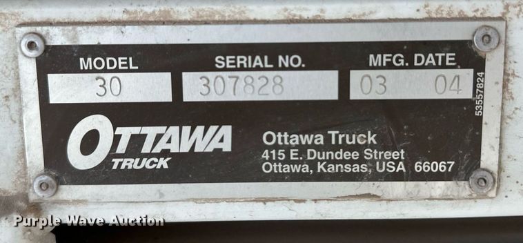 image for item EQ4703 2004 Ottowa 30 yard truck