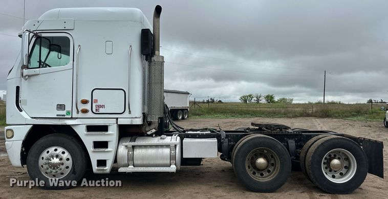 image for item EQ4710 2007 Freightliner Argosy semi truck