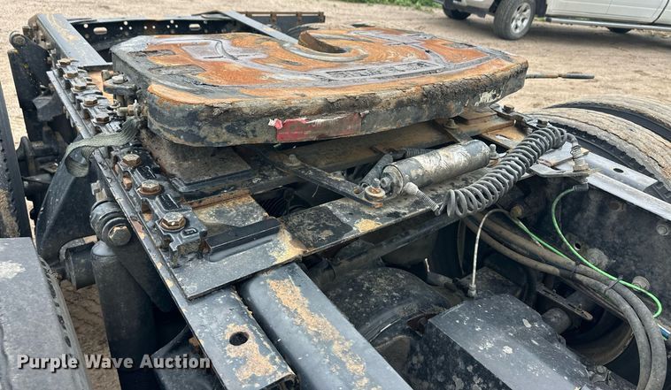 image for item EQ4710 2007 Freightliner Argosy semi truck