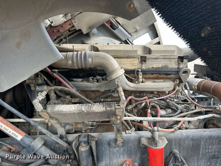 image for item EQ4710 2007 Freightliner Argosy semi truck