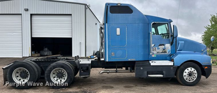 image for item EQ4711 1997 Kenworth T600 semi truck