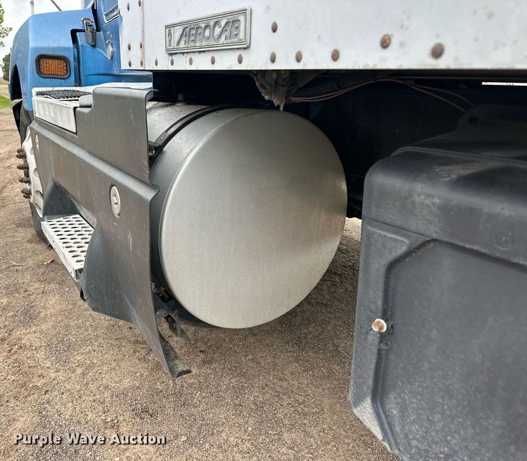 image for item EQ4711 1997 Kenworth T600 semi truck