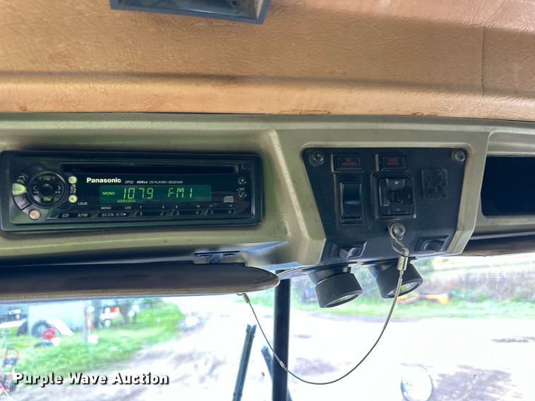 image for item EQ4711 1997 Kenworth T600 semi truck