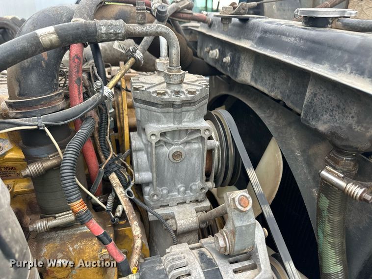 image for item EQ4711 1997 Kenworth T600 semi truck