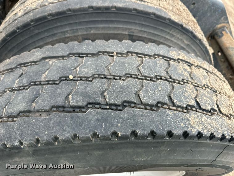 image for item EQ4711 1997 Kenworth T600 semi truck