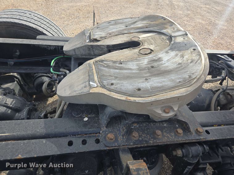 image for item FB9384 2018 Freightliner Cascadia 125 semi truck