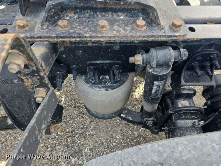 image for item FB9384 2018 Freightliner Cascadia 125 semi truck