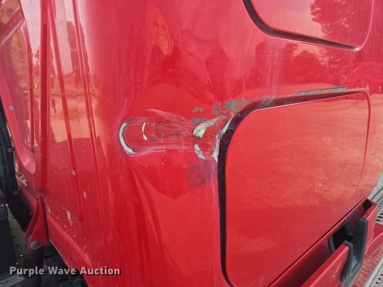 image for item FB9384 2018 Freightliner Cascadia 125 semi truck