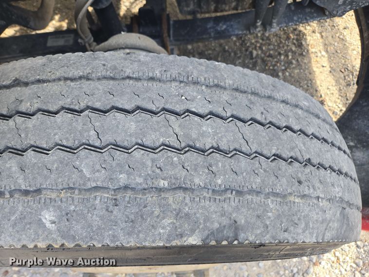 image for item FB9384 2018 Freightliner Cascadia 125 semi truck