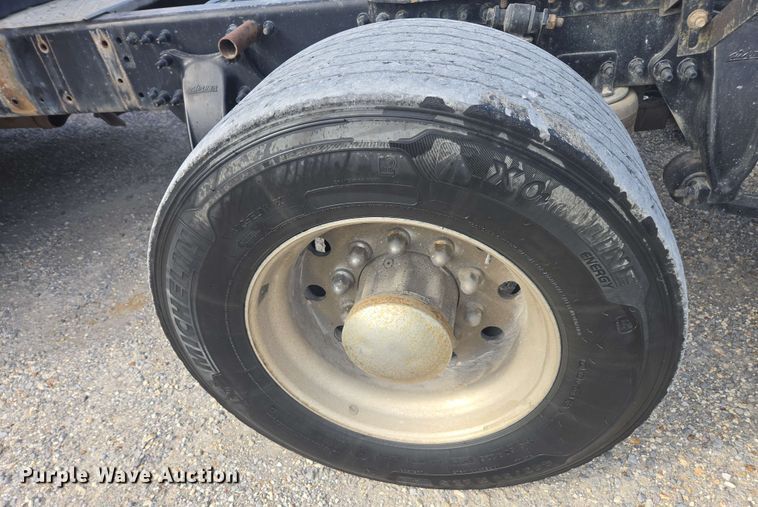 image for item FB9384 2018 Freightliner Cascadia 125 semi truck