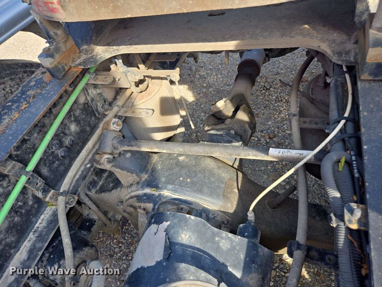 image for item FB9385 2018 Freightliner Cascadia125 semi truck