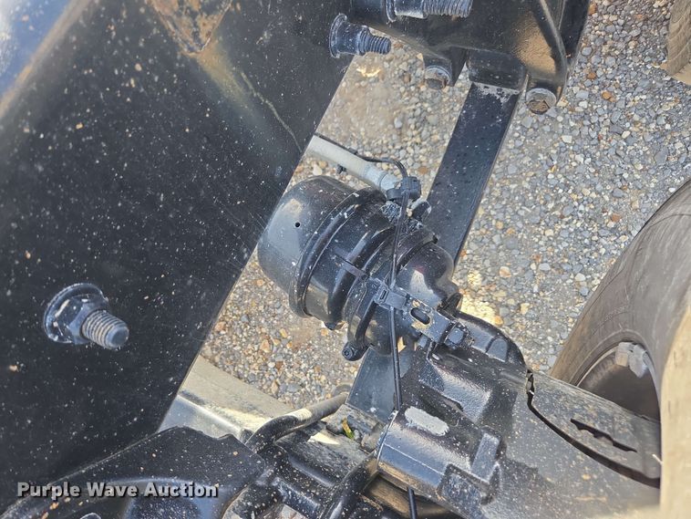 image for item FB9385 2018 Freightliner Cascadia125 semi truck