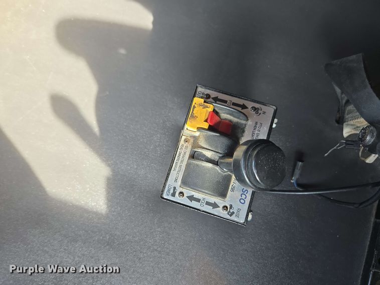 image for item FB9385 2018 Freightliner Cascadia125 semi truck