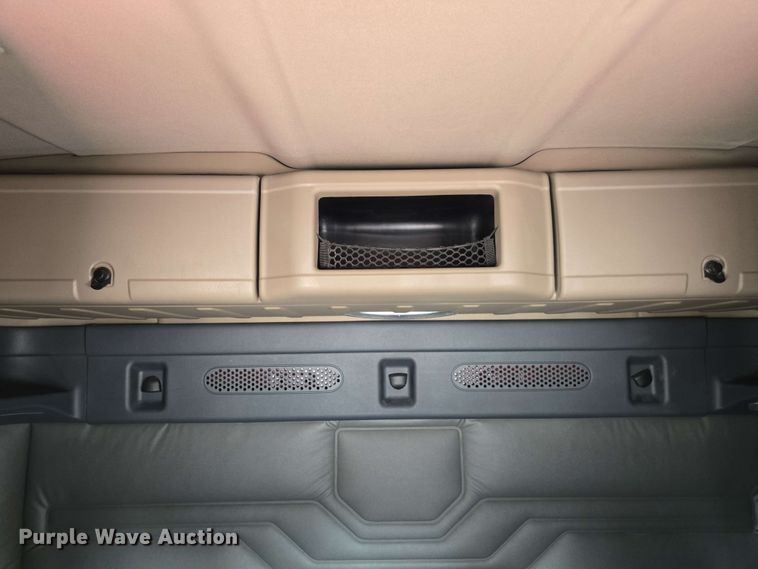 image for item FB9385 2018 Freightliner Cascadia125 semi truck