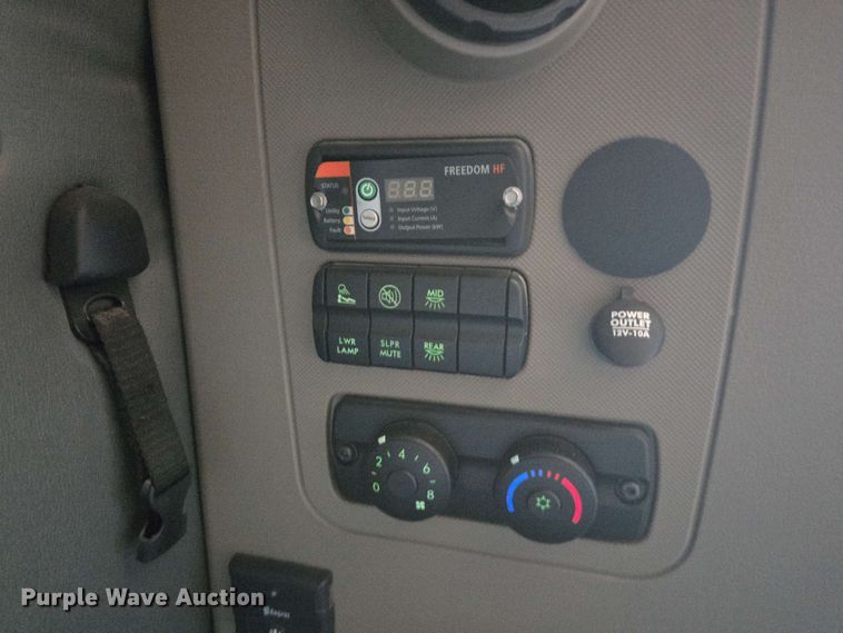 image for item FB9385 2018 Freightliner Cascadia125 semi truck