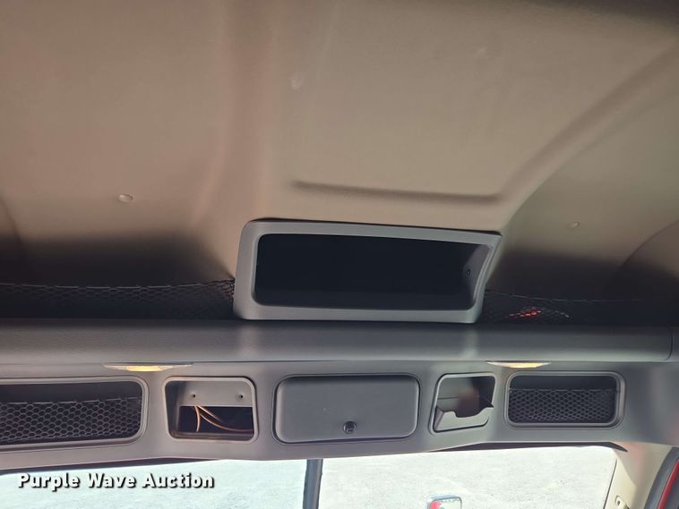 image for item FB9385 2018 Freightliner Cascadia125 semi truck