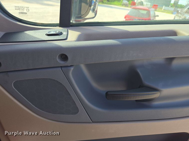 image for item FB9385 2018 Freightliner Cascadia125 semi truck