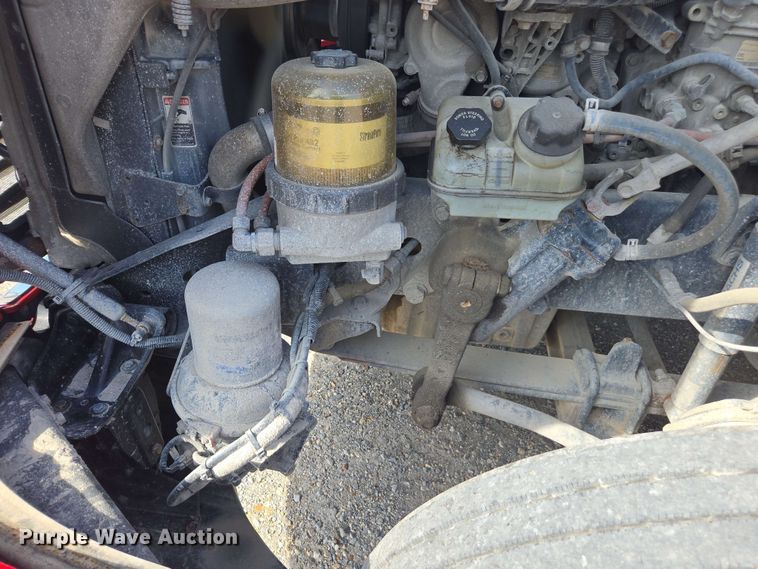 image for item FB9385 2018 Freightliner Cascadia125 semi truck