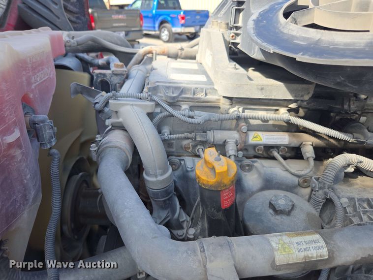 image for item FB9385 2018 Freightliner Cascadia125 semi truck