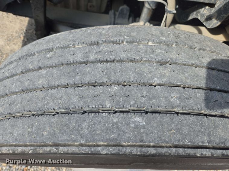 image for item FB9385 2018 Freightliner Cascadia125 semi truck