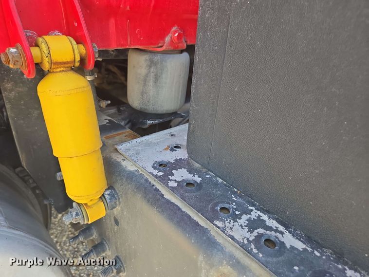 image for item FB9386 2018 Freightliner Cascadia125 semi truck