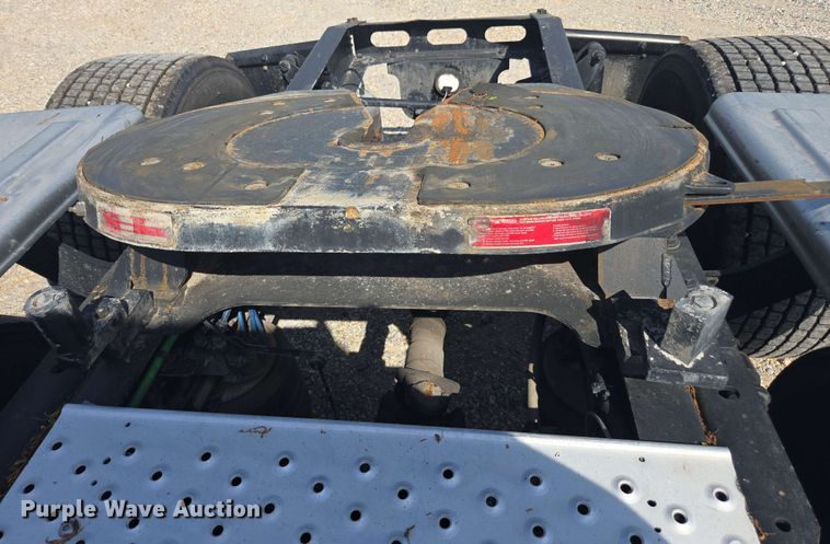 image for item FB9386 2018 Freightliner Cascadia125 semi truck