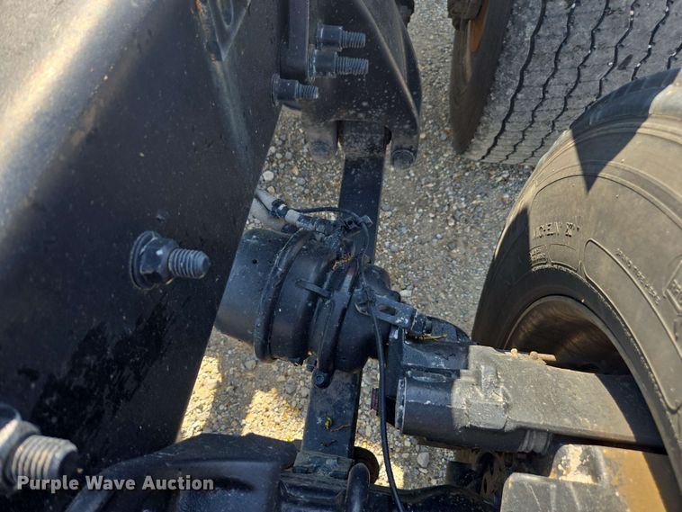 image for item FB9386 2018 Freightliner Cascadia125 semi truck