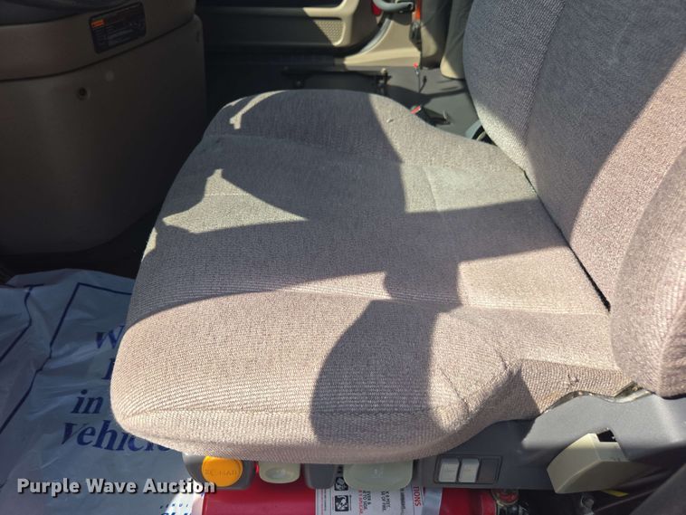 image for item FB9386 2018 Freightliner Cascadia125 semi truck