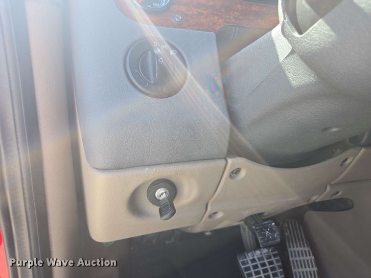 image for item FB9386 2018 Freightliner Cascadia125 semi truck