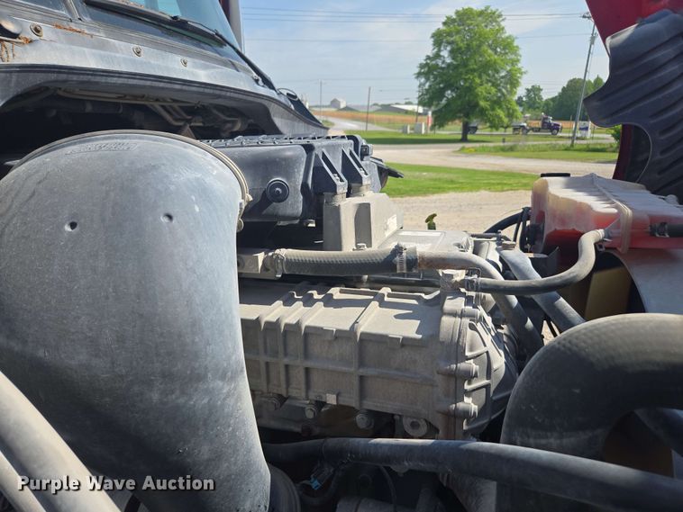 image for item FB9386 2018 Freightliner Cascadia125 semi truck