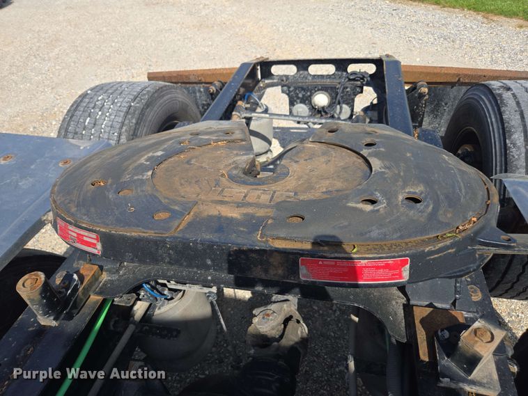 image for item FB9387 2018 Freightliner Cascadia 125 semi truck