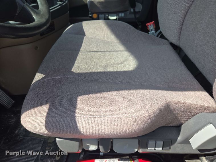 image for item FB9387 2018 Freightliner Cascadia 125 semi truck