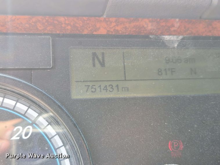 image for item FB9387 2018 Freightliner Cascadia 125 semi truck