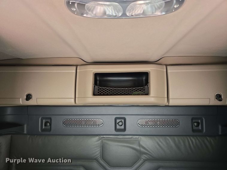 image for item FB9387 2018 Freightliner Cascadia 125 semi truck