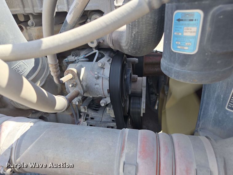 image for item FB9387 2018 Freightliner Cascadia 125 semi truck